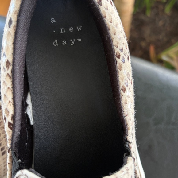 A New Day Beige Snakeskin Sneakers. Size 7 - Picture 2 of 8